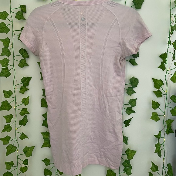 Lululemon Swiftly Tech Tee - Picture 2 of 2